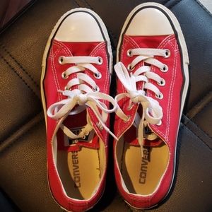 Red converse womens size 7 gently used sneakers